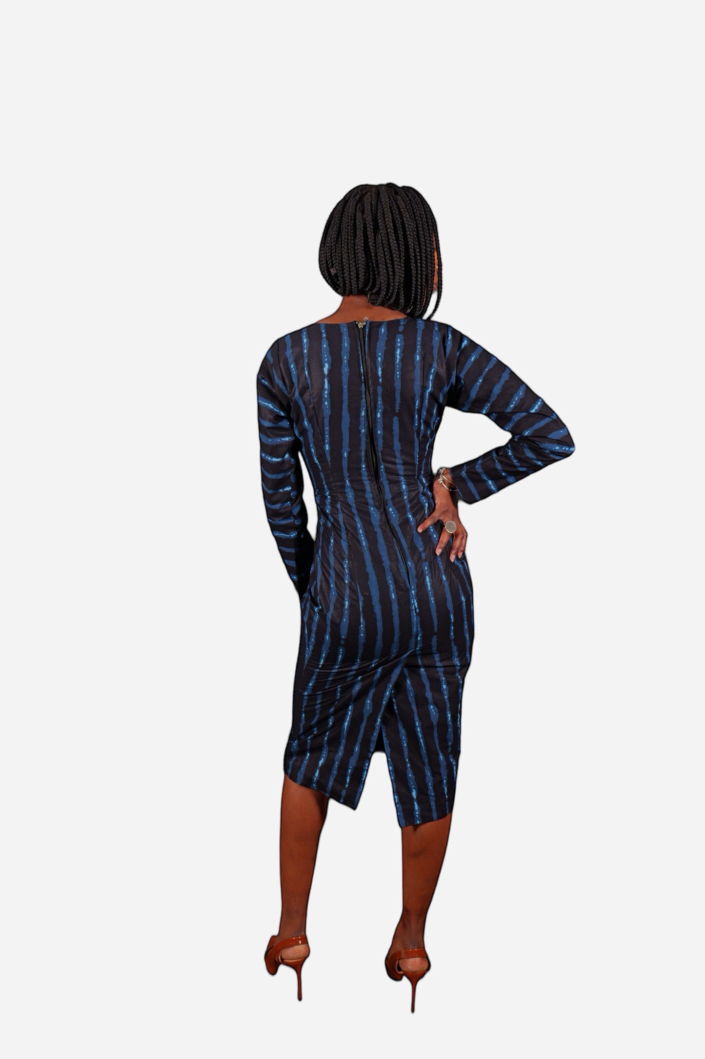 Robe droite avec fente à l'arrière